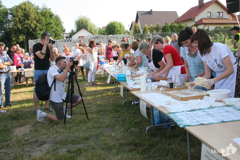 Relacja wideo: Smykowska Jagódka 2018 z koncertem grupy Piękni i Młodzi