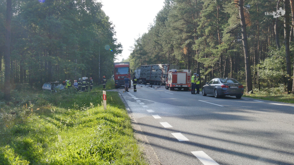 Śmierć kierowcy po wypadku na DK 74. Droga zablokowana