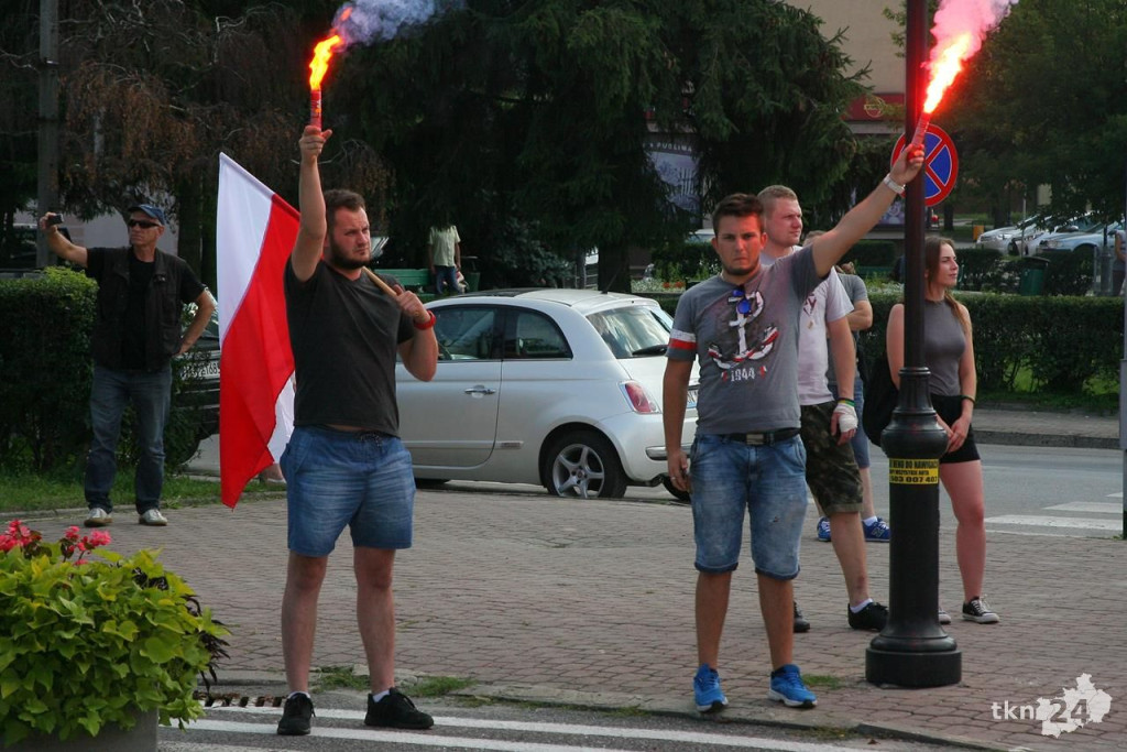 Godzina W: Końskie oddały hołd Powstańcom Warszawskim [wideo, zdjęcia]