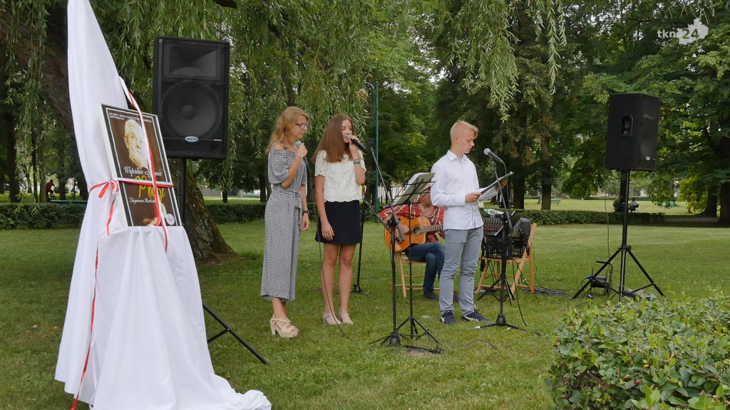 Herbert śpiewany i czytany wybrzmiał w koneckim Parku Miejskim [wideo, zdjęcia]