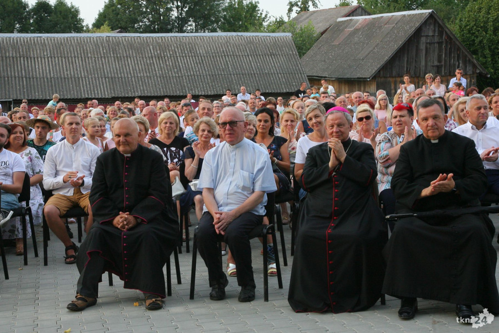 Z Małym Księciem otworzyli kulturalny obiekt w Lipie! Fotogaleria