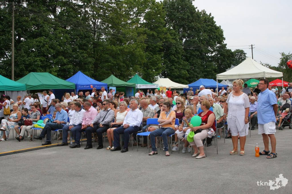 Karpiowy festyn w Rudzie Malenieckiej na folkową nutę. Fotogaleria