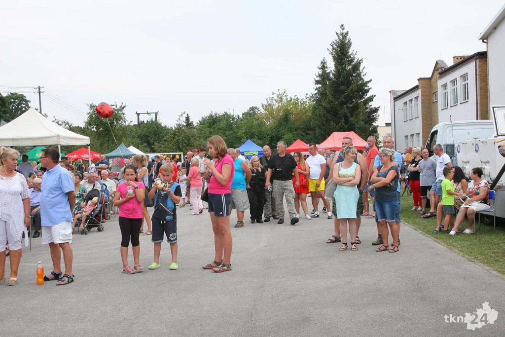 Karpiowy festyn w Rudzie Malenieckiej na folkową nutę. Fotogaleria