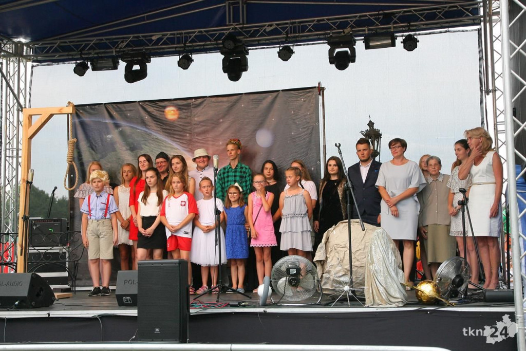 Karpiowy festyn w Rudzie Malenieckiej na folkową nutę. Fotogaleria