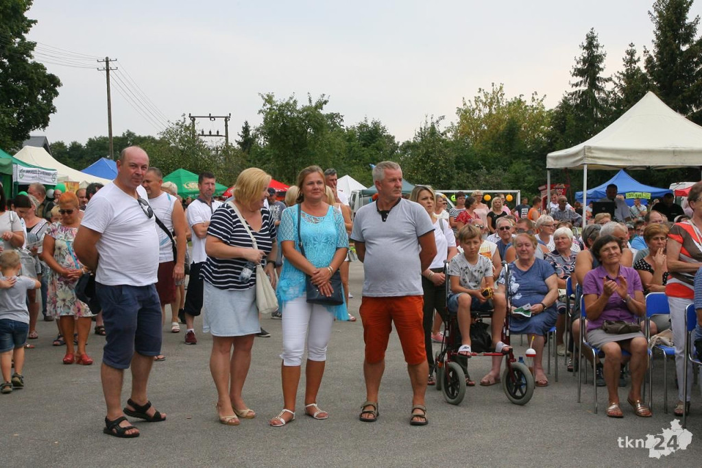 Karpiowy festyn w Rudzie Malenieckiej na folkową nutę. Fotogaleria