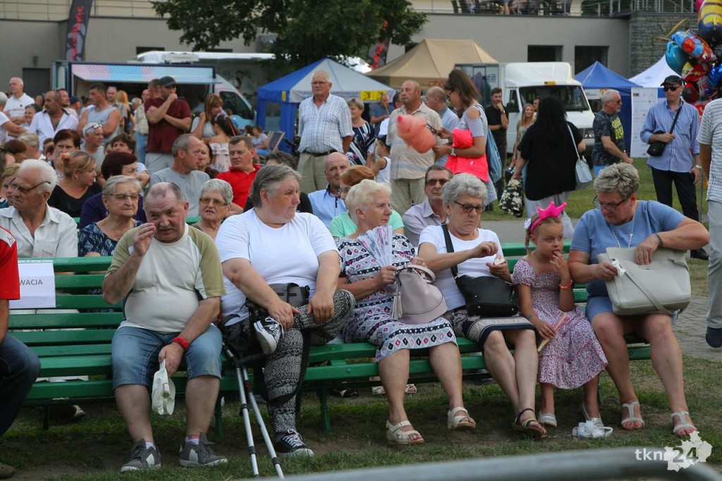 Dni Końskich 2018: Mnóstwo osób przyszło na koncert Ani Dąbrowskiej [Fotogaleria]