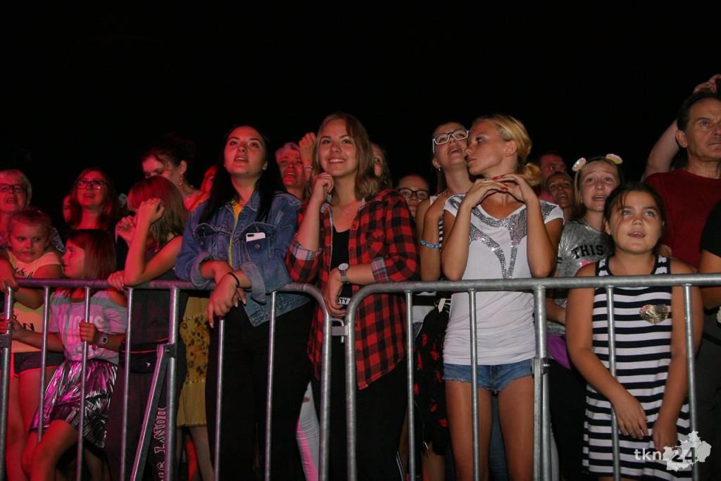 Dni Końskich 2018: Mnóstwo osób przyszło na koncert Ani Dąbrowskiej [Fotogaleria]