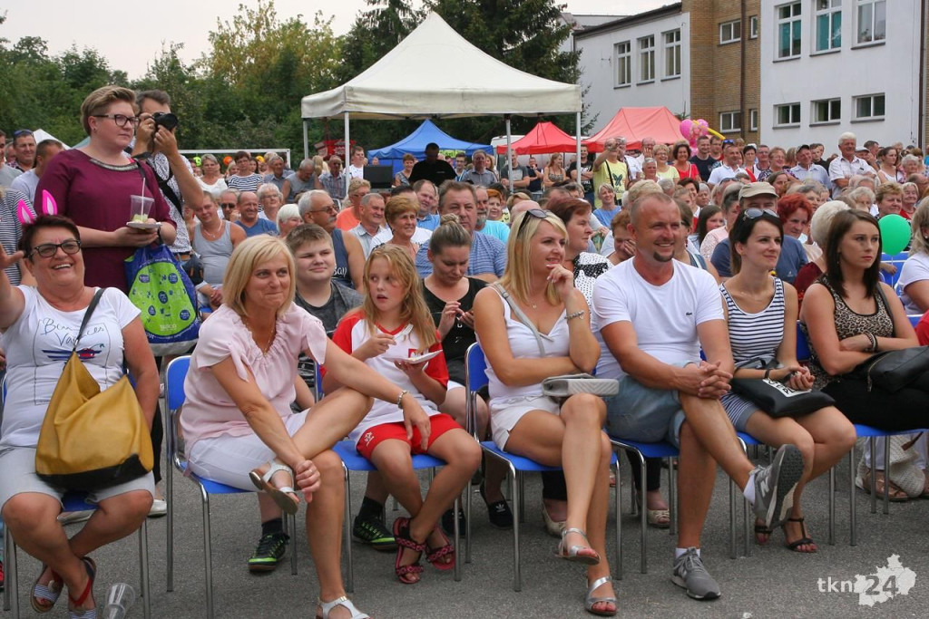 Relacja wideo: Karpiowy festyn w Rudzie Malenieckiej z grupą Baciary