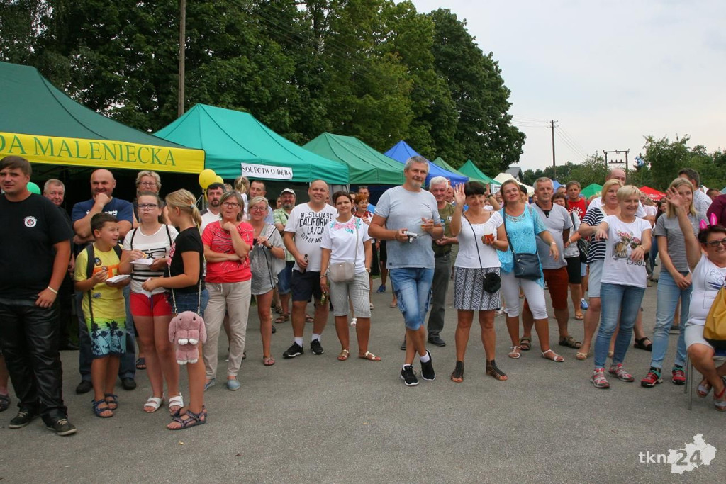 Relacja wideo: Karpiowy festyn w Rudzie Malenieckiej z grupą Baciary