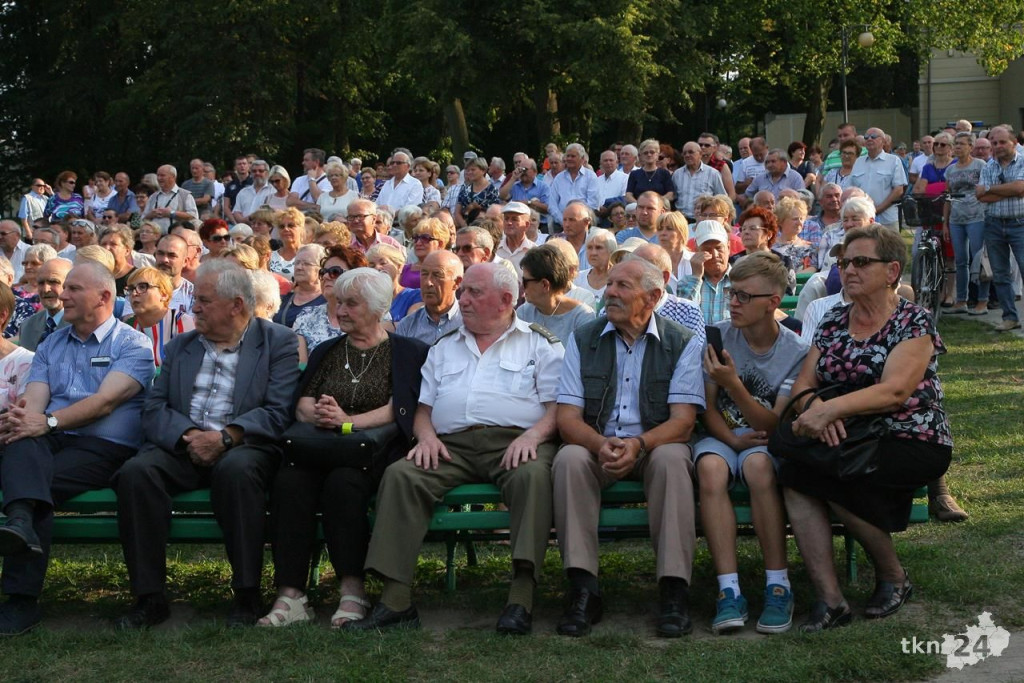 Konecki Wrzesień: Wielkie zainteresowanie koncertem Reprezentacyjnego Zespołu Artystycznego Wojska Polskiego [Fotorelacja]