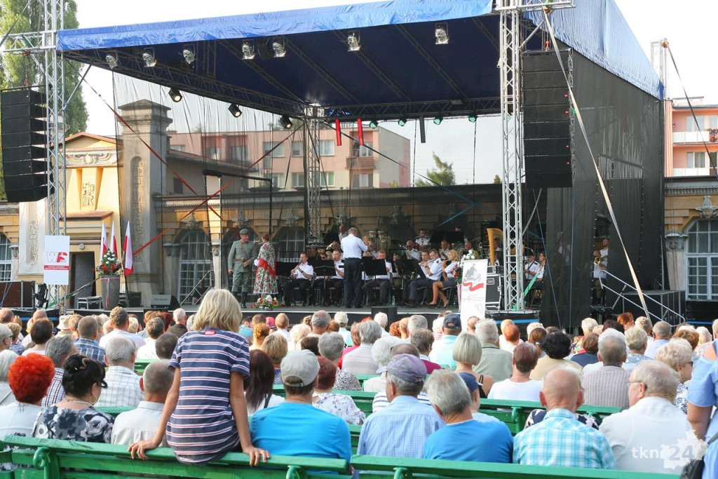 Konecki Wrzesień: Wielkie zainteresowanie koncertem Reprezentacyjnego Zespołu Artystycznego Wojska Polskiego [Fotorelacja]