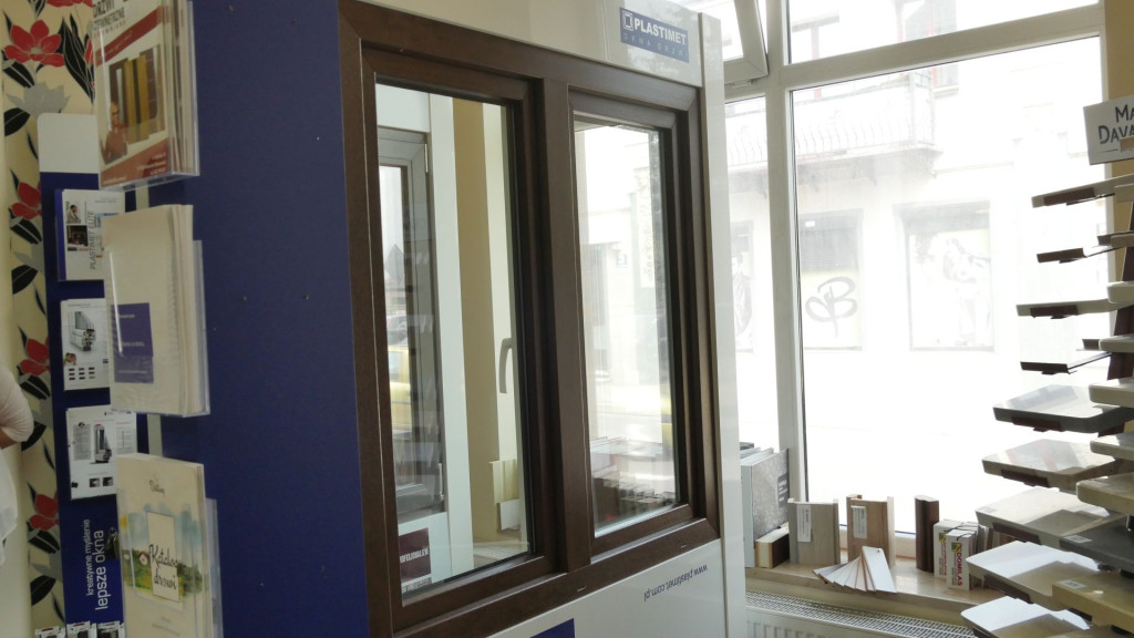 Konecki Maxibud zaprasza po drzwi, okna, rolety i inne