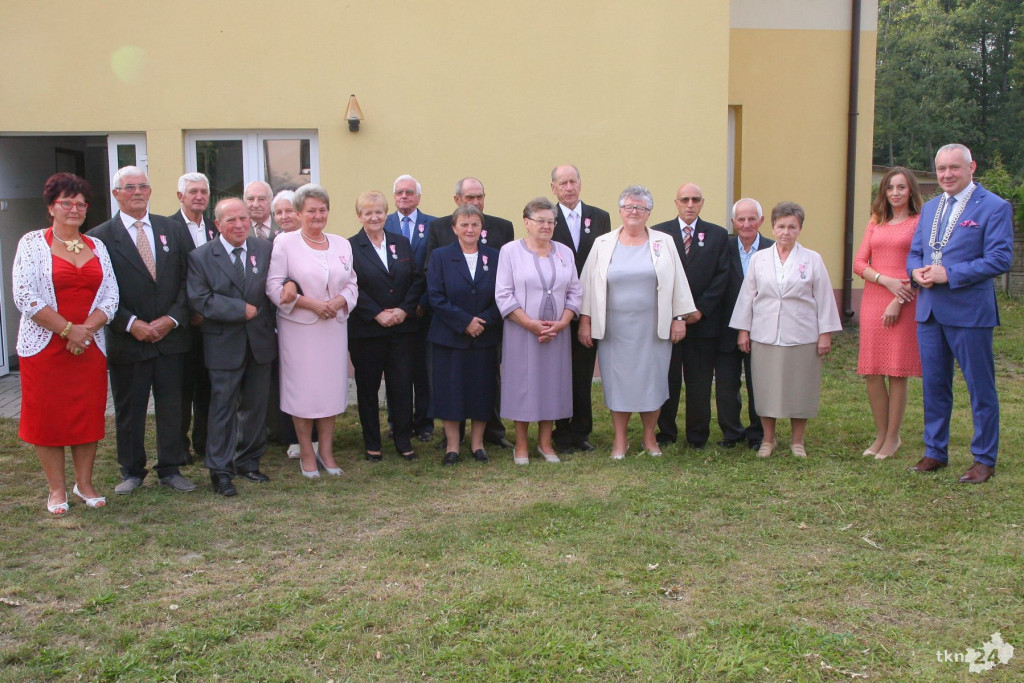 Dziewięć par z gminy Gowarczów przeżywało swoje złote gody! [wideo, zdjęcia]