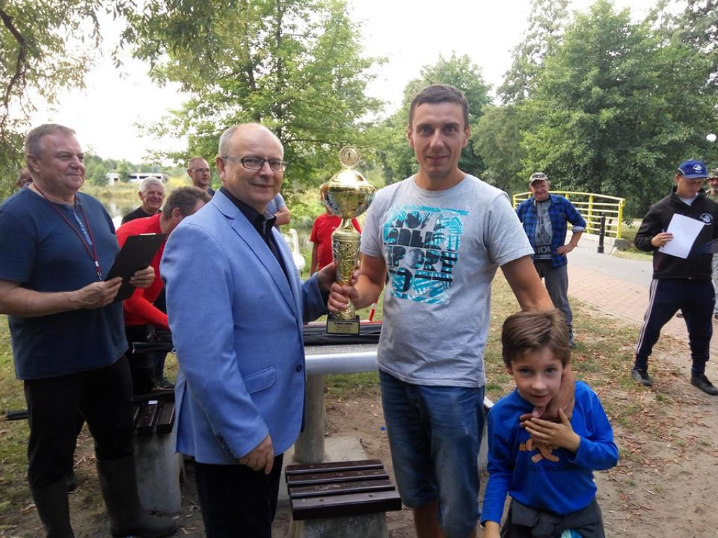 Wędkarze rywalizowali o Puchar Burmistrza [wideo, zdjęcia]