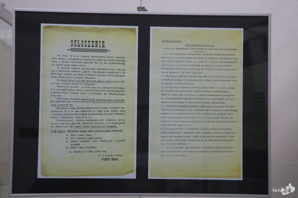 Świetną wystawę plakatów i ogłoszeń można oglądać w koneckiej bibliotece [wideo, zdjęcia]
