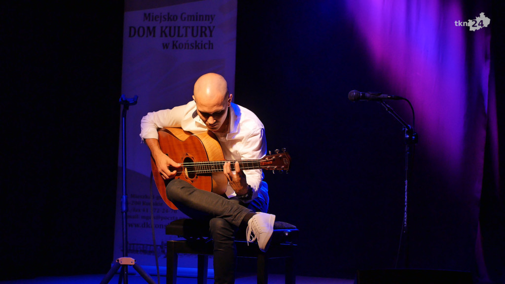 Kameralny koncert Piotra Krępecia w Domu Kultury [wideo, zdjęcia]