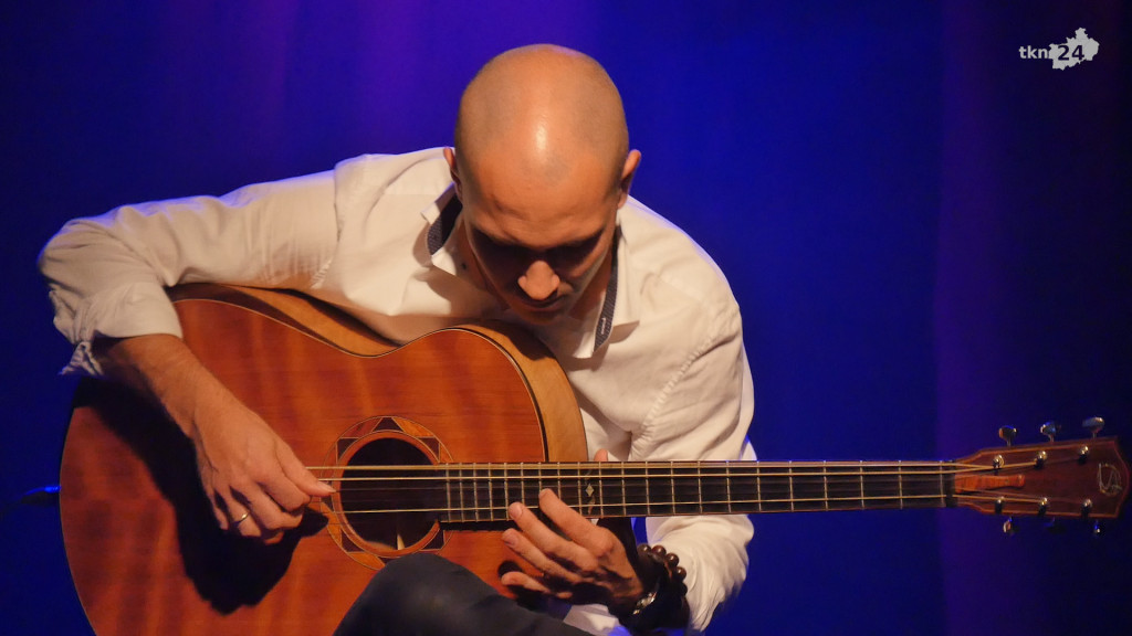 Kameralny koncert Piotra Krępecia w Domu Kultury [wideo, zdjęcia]
