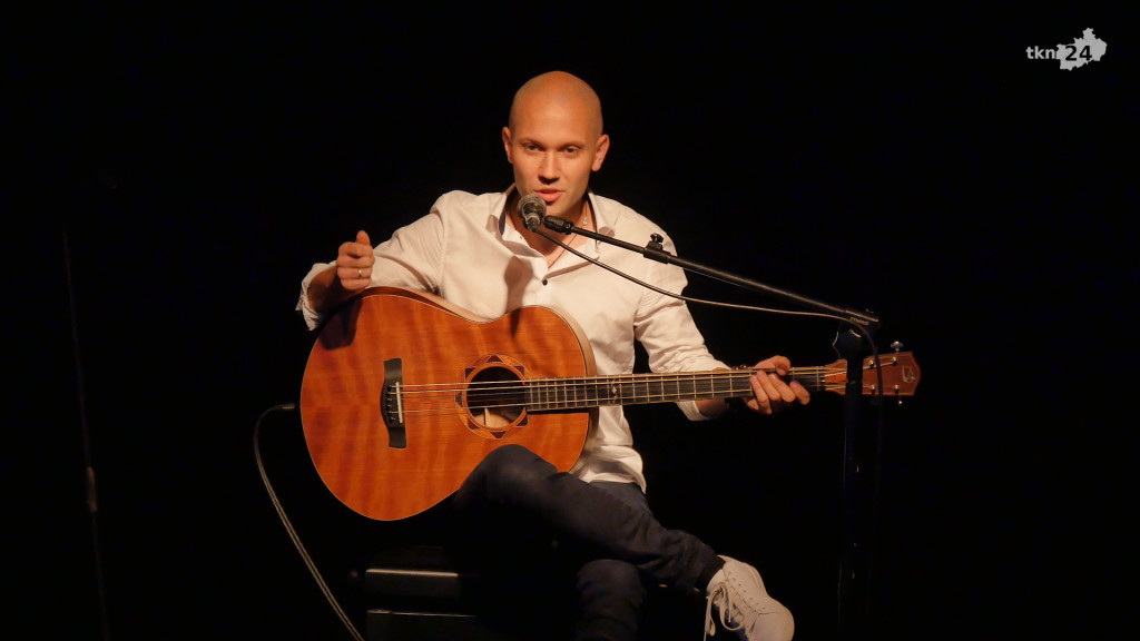 Kameralny koncert Piotra Krępecia w Domu Kultury [wideo, zdjęcia]