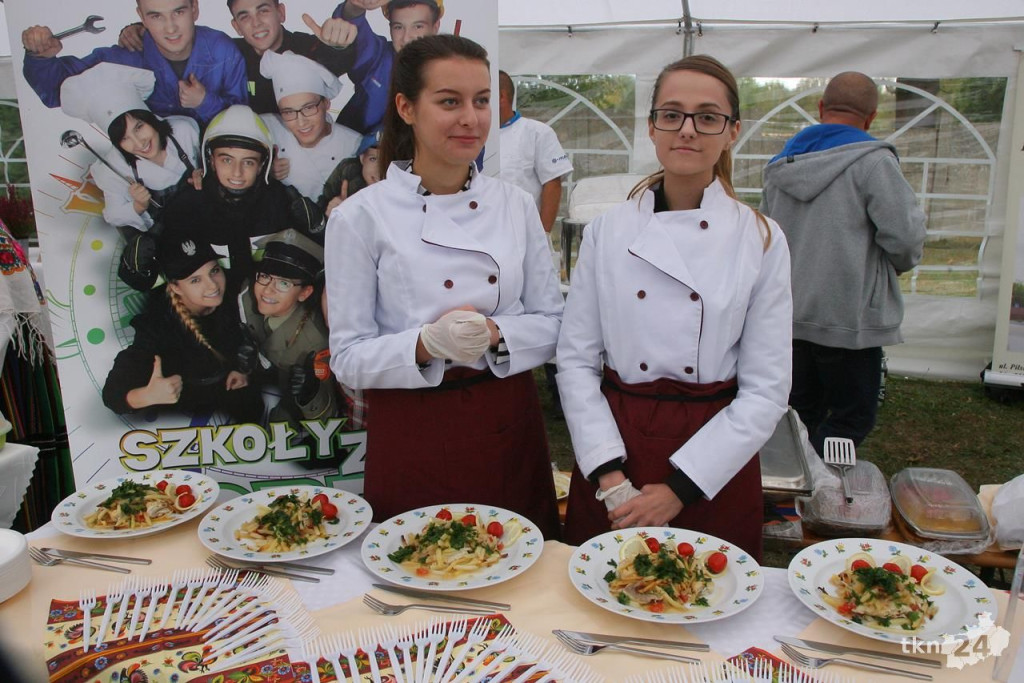 Bardzo smaczna Koncecka Ryba z koncertem Mateusza Ziółko [fotorelacja]