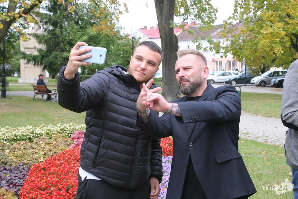 Piotr Liroy-Marzec w Końskich popierał lokalnych kandydatów [wideo, zdjęcia]