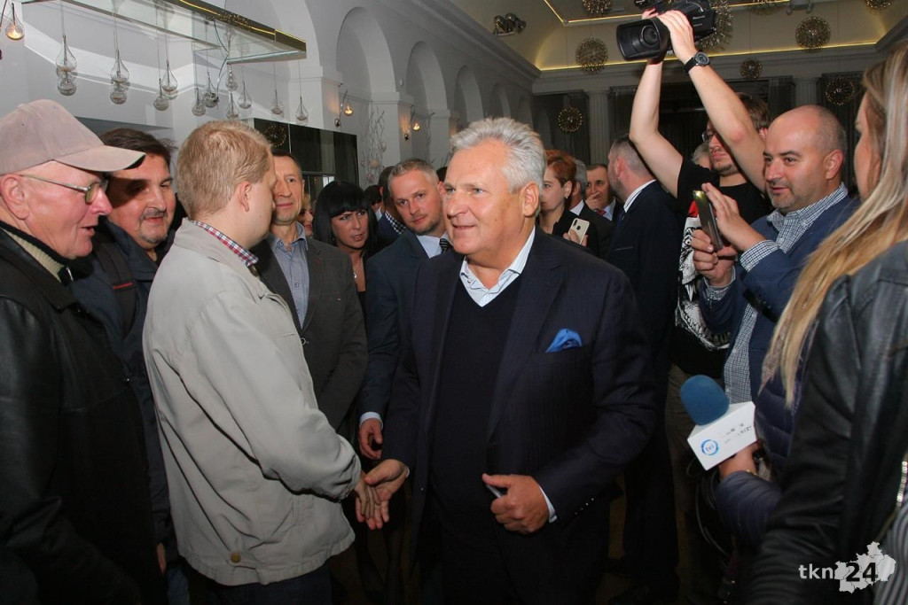 Prezydent Kwaśniewski w Końskich. Relacja wideo