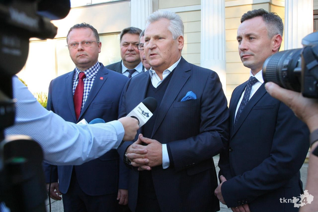 Prezydent Kwaśniewski w Końskich. Relacja wideo