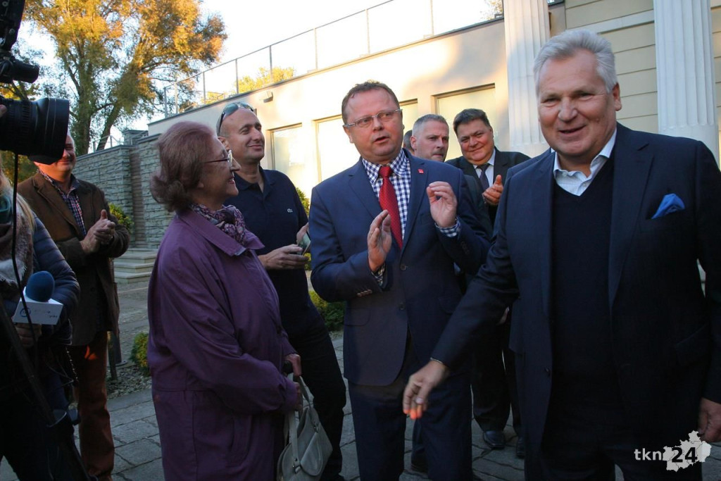 Prezydent Kwaśniewski w Końskich. Relacja wideo