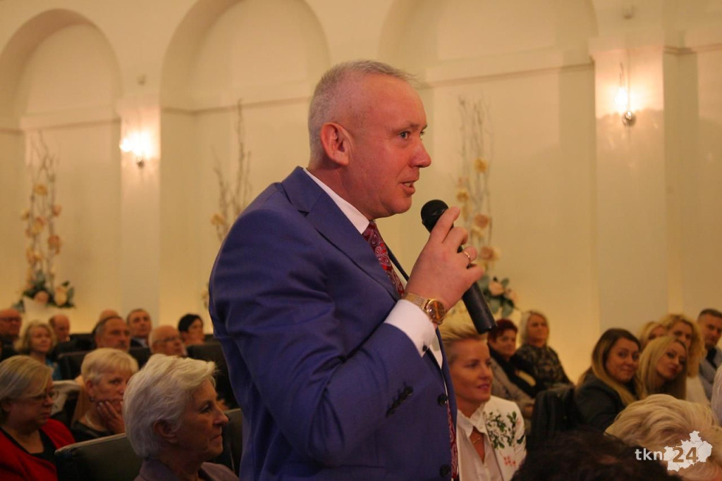 Prezydent Kwaśniewski w Końskich. Relacja wideo