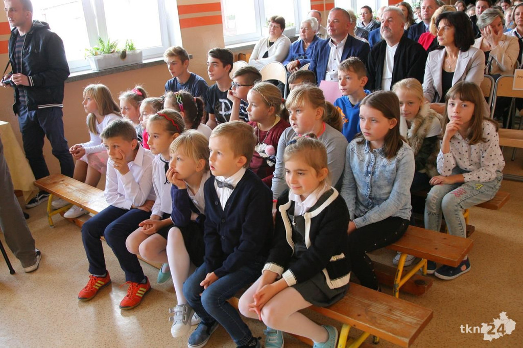 Relacja wideo: Hala w Kapałowie z wmurowanym aktem erekcyjnym