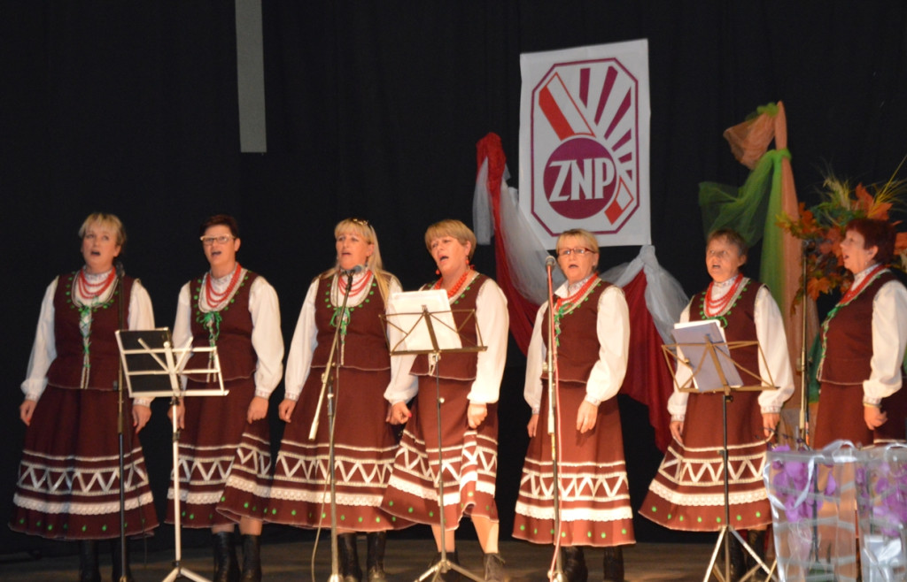 Nauczyciele i dyrektorzy nagrodzeni w Stąporkowie [zdjęcia]