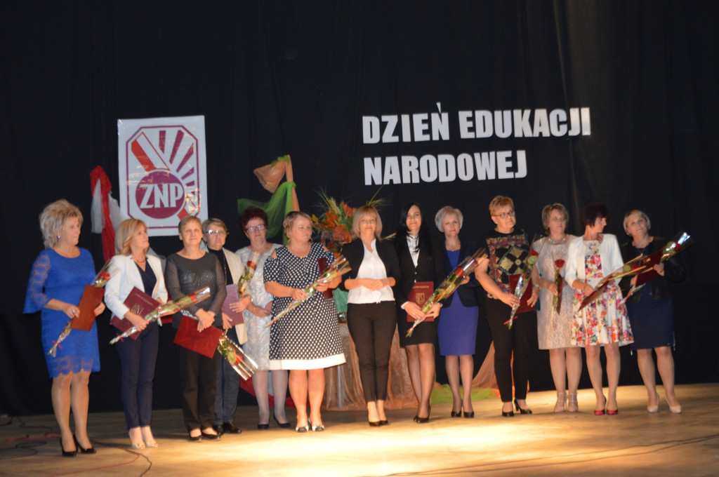 Nauczyciele i dyrektorzy nagrodzeni w Stąporkowie [zdjęcia]