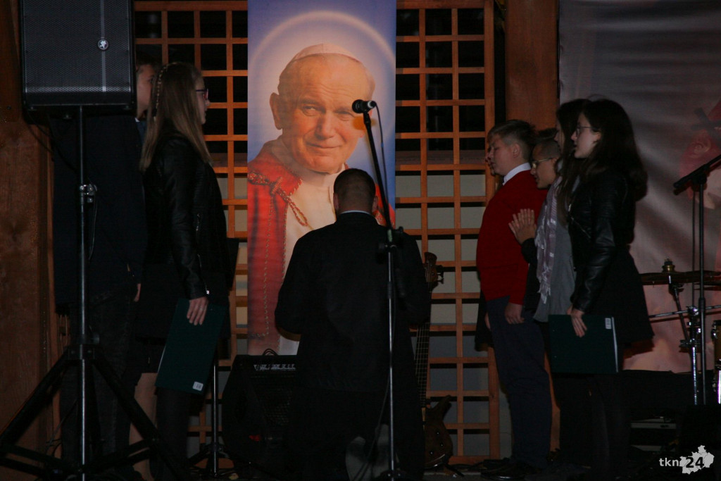 Lipa: Dzień Papieski i koncert Tomasza Kamińskiego [wideo, zdjęcia]