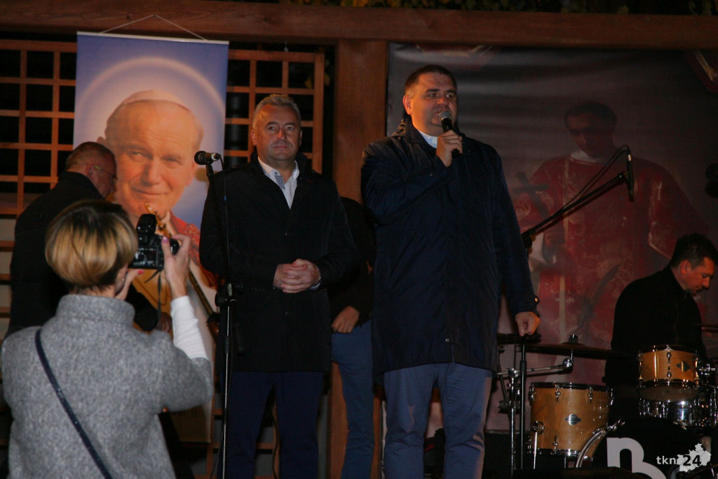 Lipa: Dzień Papieski i koncert Tomasza Kamińskiego [wideo, zdjęcia]