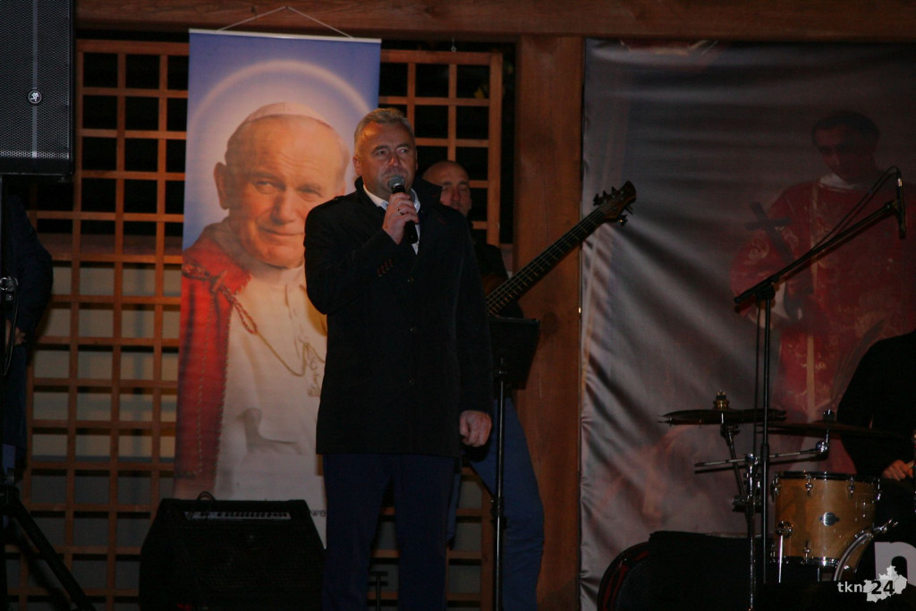 Lipa: Dzień Papieski i koncert Tomasza Kamińskiego [wideo, zdjęcia]