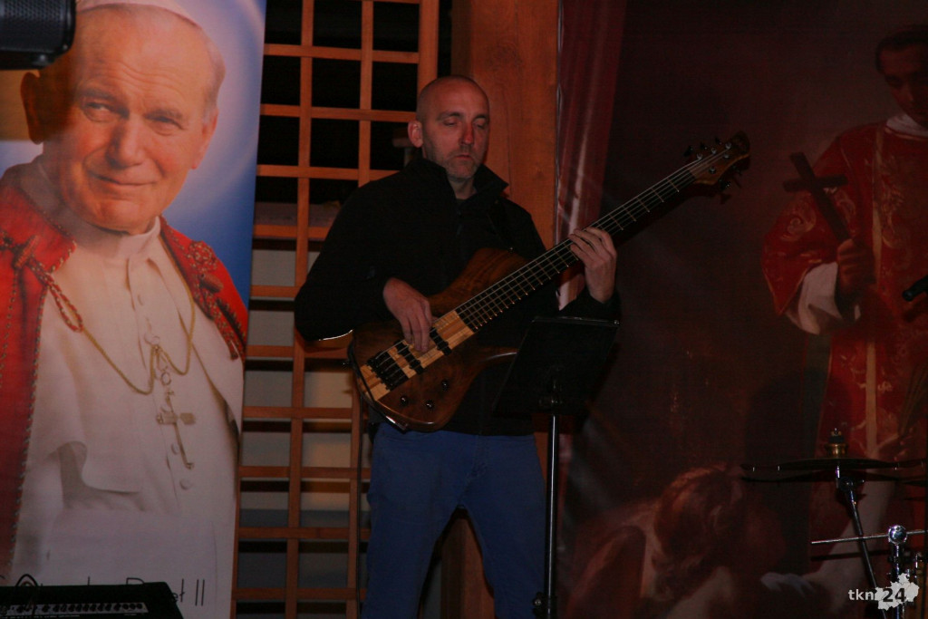 Lipa: Dzień Papieski i koncert Tomasza Kamińskiego [wideo, zdjęcia]