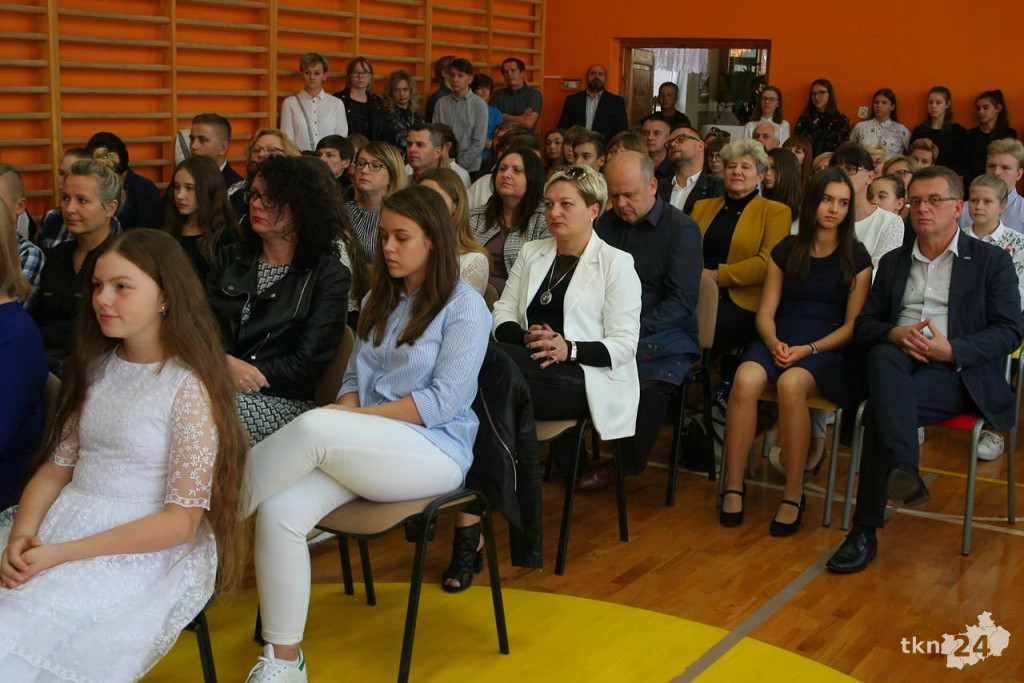 Najlepsi uczniowie gminy Końskie nagrodzeni! [wideo, zdjęcia]