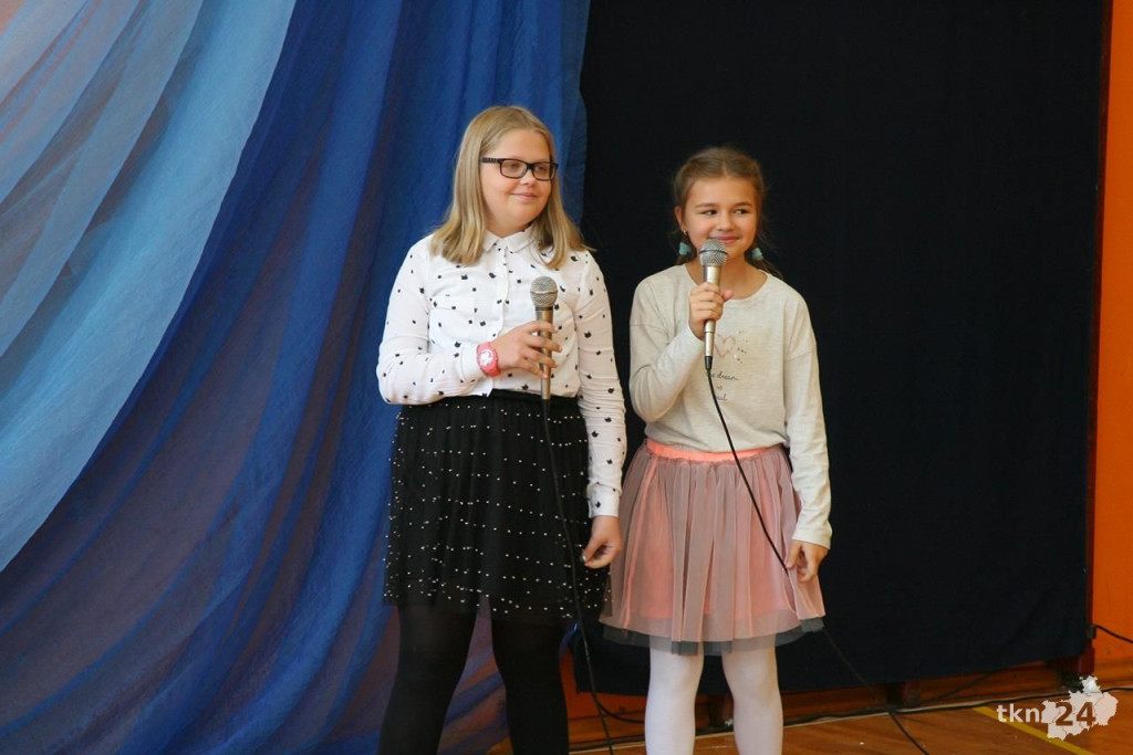 Najlepsi uczniowie gminy Końskie nagrodzeni! [wideo, zdjęcia]