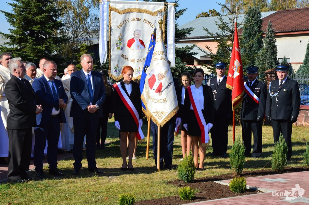 Wilczkowice: Nadali imię szkole na jej setne urodziny! [wideo, zdjęcia]
