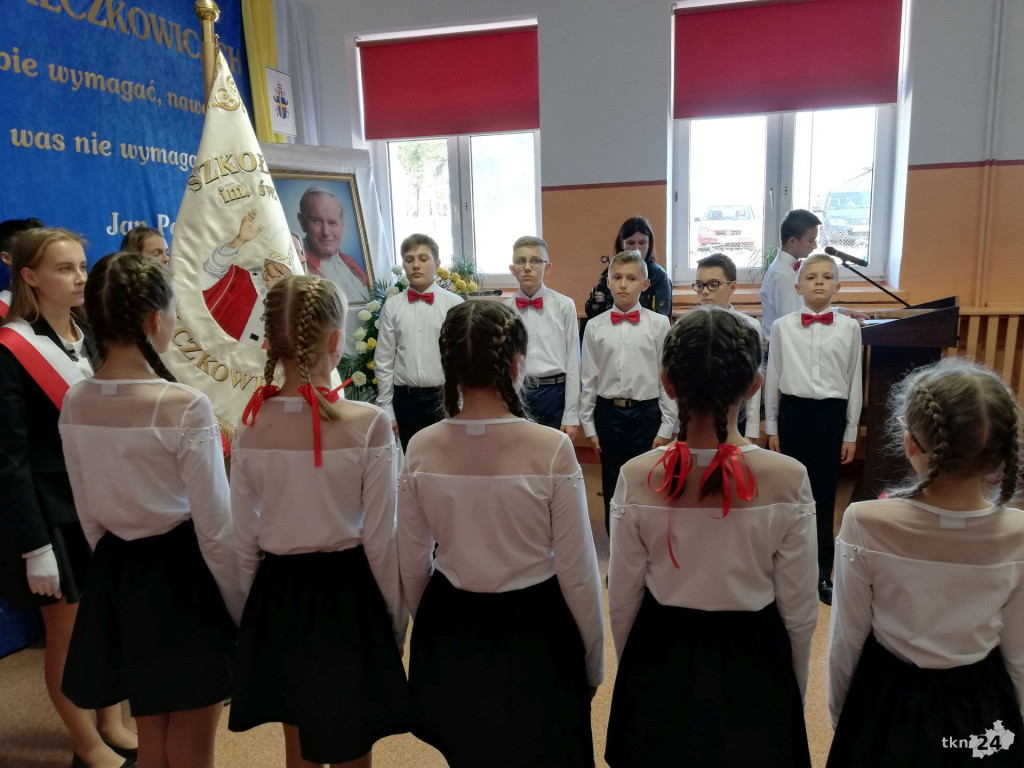 Wilczkowice: Nadali imię szkole na jej setne urodziny! [wideo, zdjęcia]