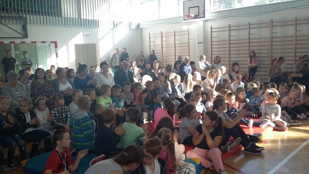 Pierwszoklasiści ślubowali podczas Dnia Edukacji Narodowej [zdjęcia]