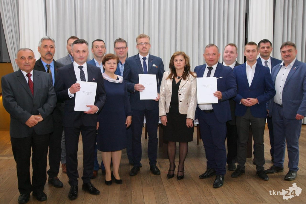 WIDEO: Koalicja podpisana. PiS, SLD i Kreatywna Jedność będą rządzić powiatem!