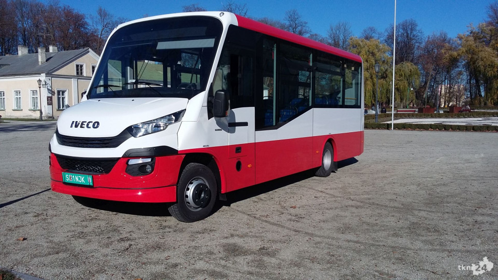 Końskie: Kolejny autobus i pierwsze prace związane z dworcem przesiadkowym [zdjęcia]
