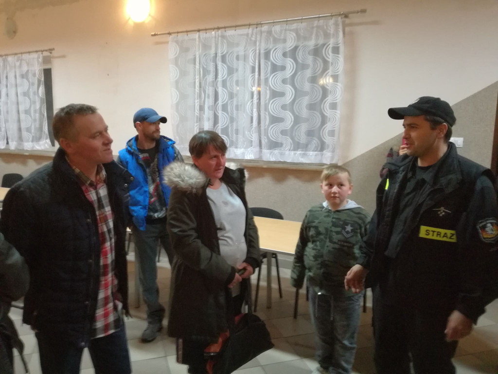 Strażacy niosą pomoc dla pogorzelców z Wólki Plebańskiej [zdjęcia, wideo]