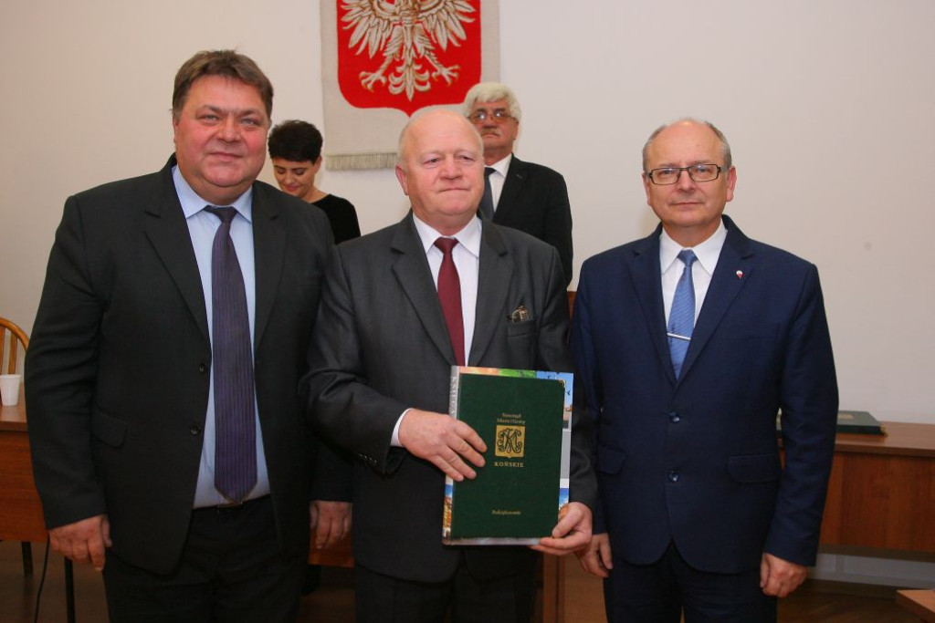 Radni ostatni raz spotkali się w kadencji 2014-2018 [wideo, zdjęcia]