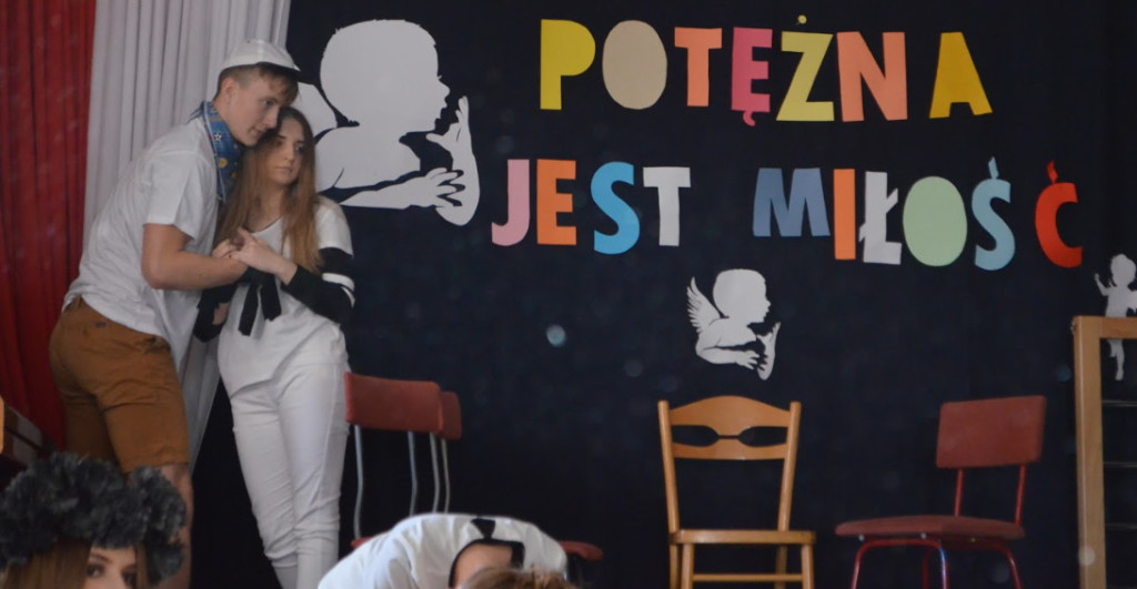 Tradycyjnie w I LO zamiast Halloween odbył się Dzień Anioła! [zdjęcia]