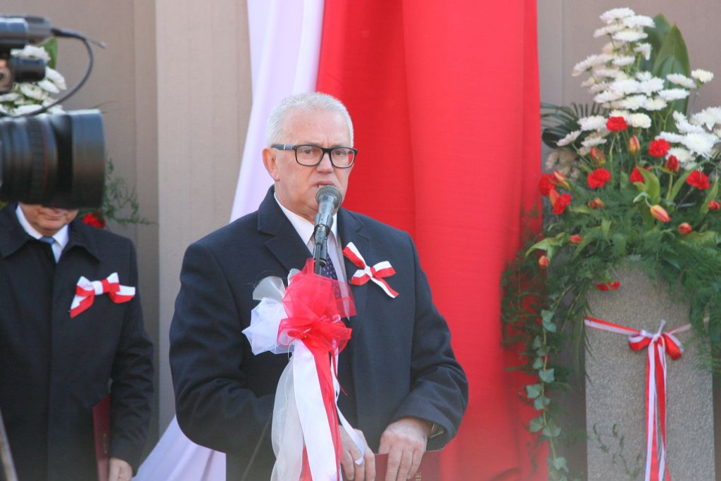 W wielkim pochodzie świętowano Dzień Niepodległości w Końskich [Fotorelacja]