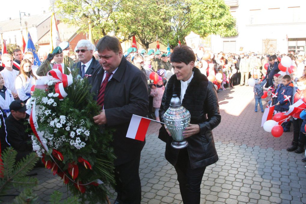 W wielkim pochodzie świętowano Dzień Niepodległości w Końskich [Fotorelacja]