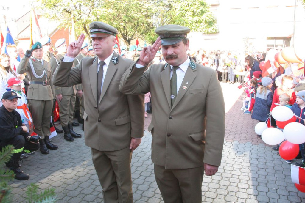 W wielkim pochodzie świętowano Dzień Niepodległości w Końskich [Fotorelacja]
