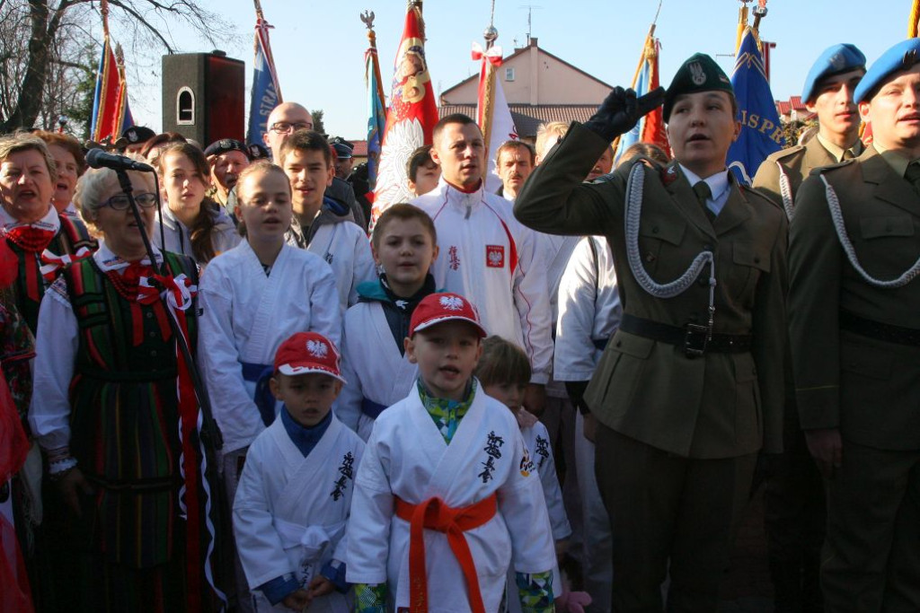 W wielkim pochodzie świętowano Dzień Niepodległości w Końskich [Fotorelacja]