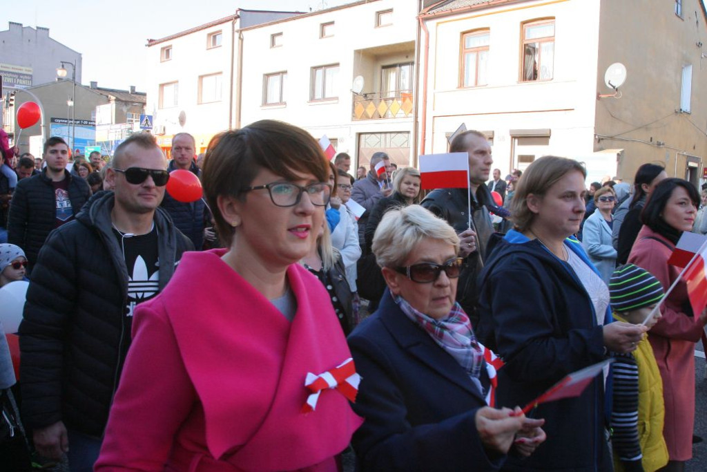 W wielkim pochodzie świętowano Dzień Niepodległości w Końskich [Fotorelacja]